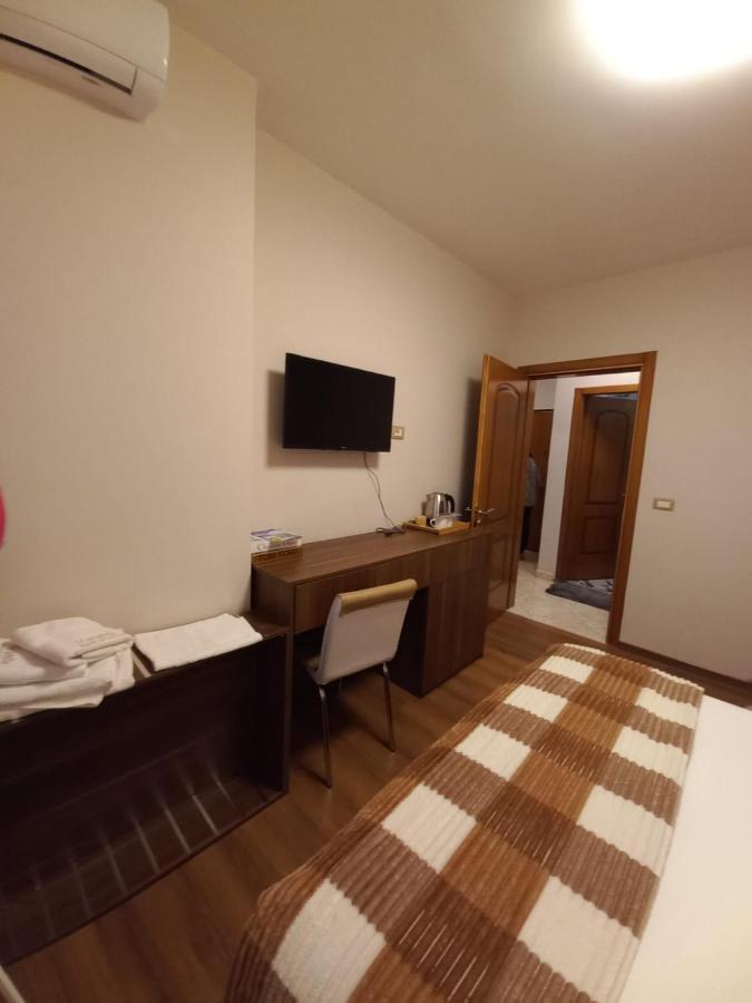 Penthouse Rooms & Aparts Tirana Kültér fotó