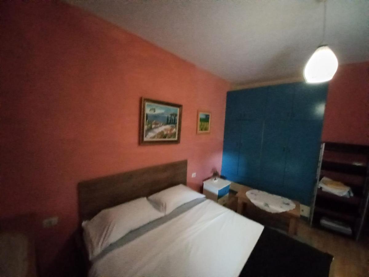 Penthouse Rooms & Aparts Tirana Kültér fotó