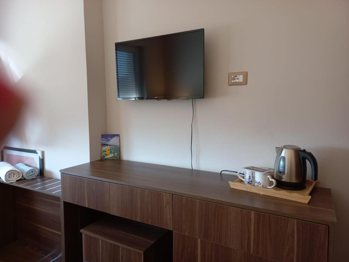 Penthouse Rooms & Aparts Tirana Kültér fotó