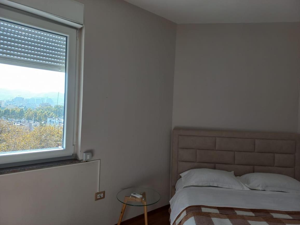 Penthouse Rooms & Aparts Tirana Kültér fotó